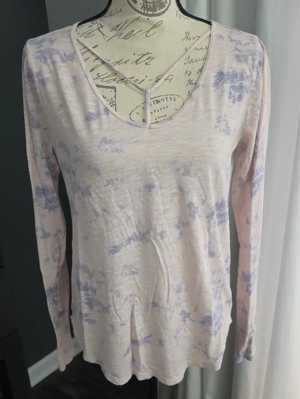 Hollister Light Pink and Lavender Tie-Dye Long Sleeve V-Neck Top